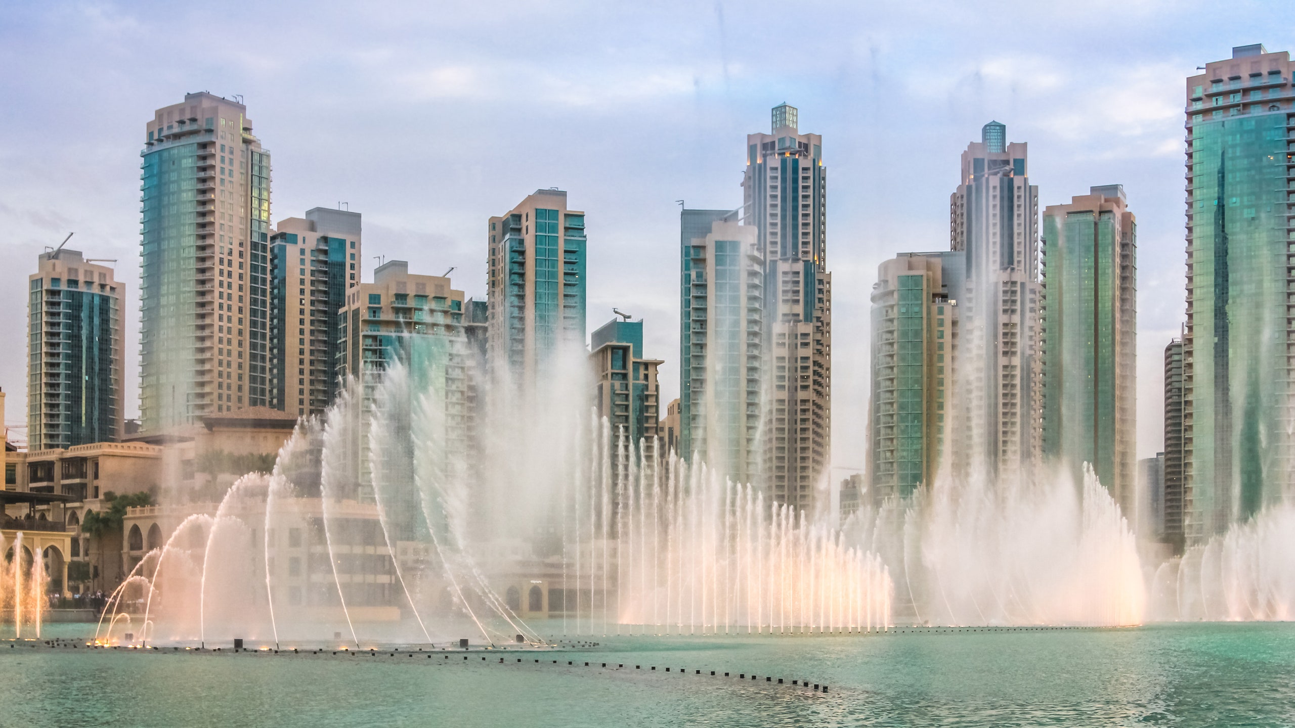 Dubai-Fountain_2018_GettyImages-625721620